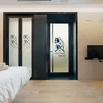 Panther Puerta Osario アパート セビリア